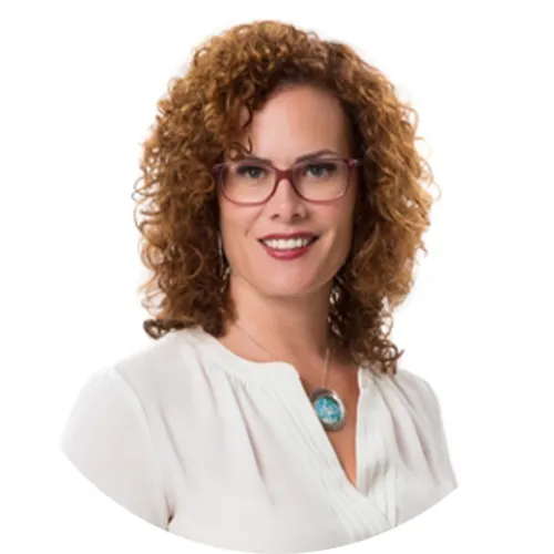 Stephanie Dobson headshot